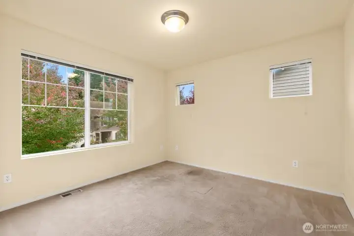 Upstairs Bedroom #4