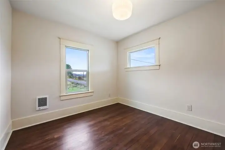Front corner bedroom