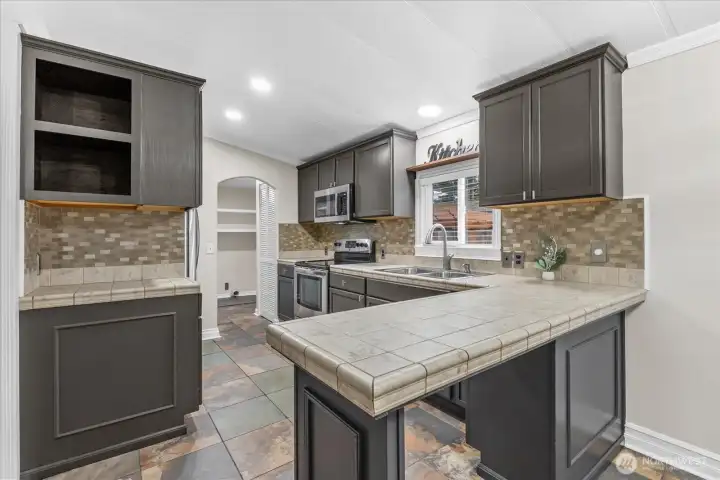 Updated Kitchen waiting for your culinary creations!