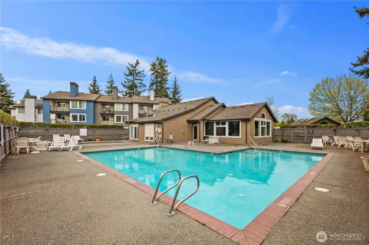 Community outdoor pool & kiddie pool