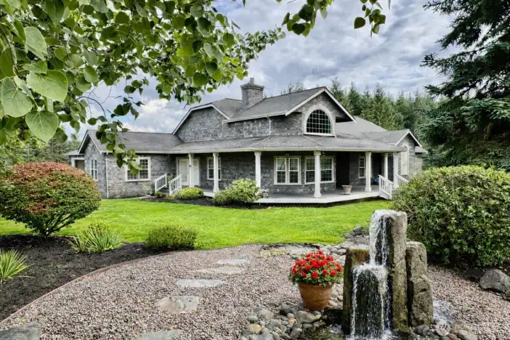 Private oasis awaits you.