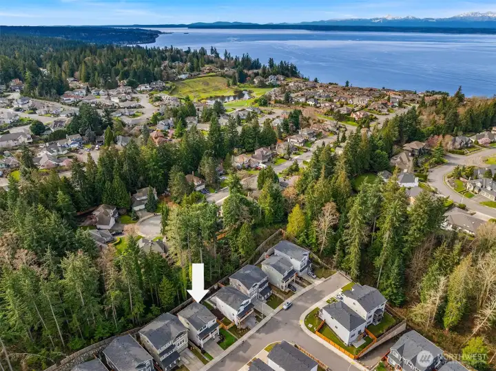 Bexley Ridge Neighborhood in Edmond's Picnic Point - close to the beach, downtown Edmonds, and  the amenities of Alderwood Mall.