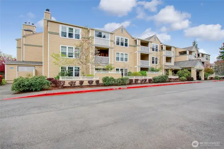 Lobby Entrance to the Pacific building at Providence Point