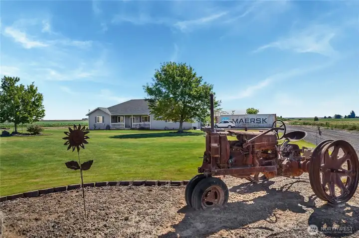A long driveway leads to your private country retreat.