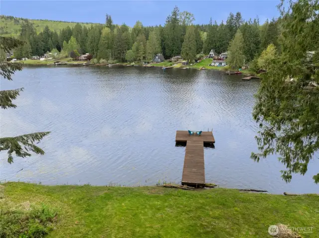West-facing views of the lake, mountain & magical sunsets.