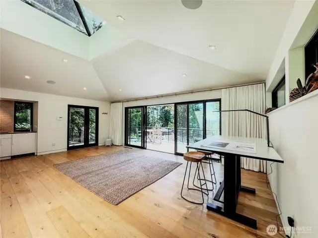 The front main room in the studio