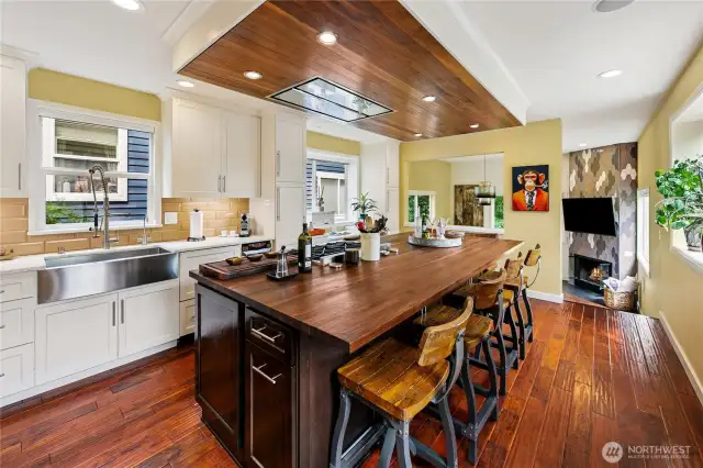Built for entertaining!