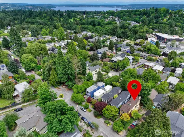Easy access to 520/eastside