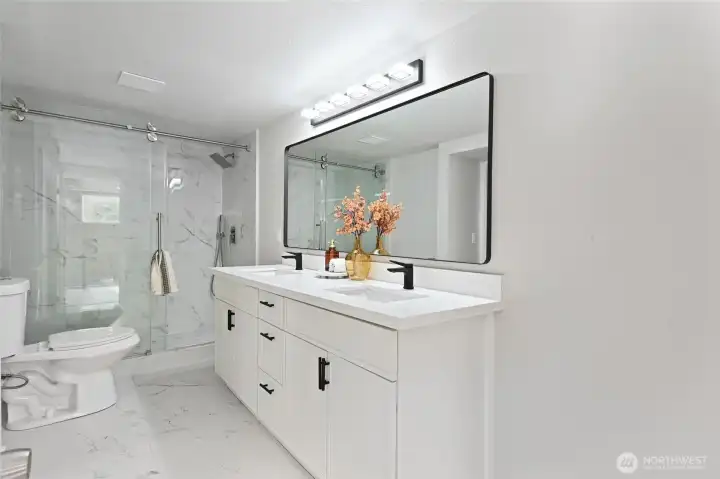 Continental Ensuite Lower