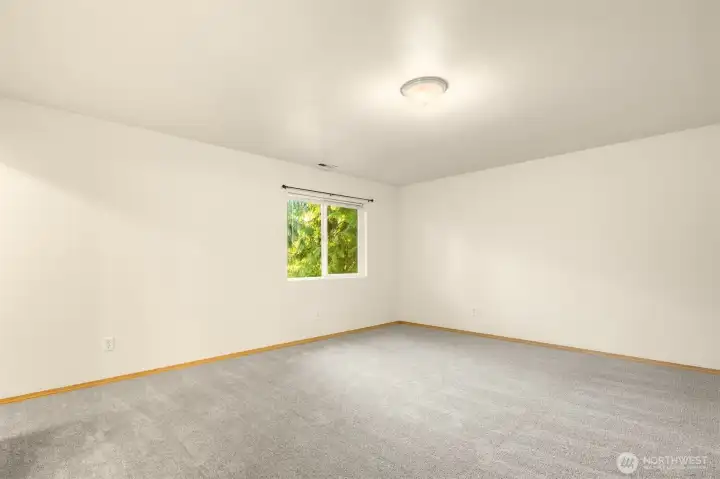Generous sized bedrooms (bedroom 3 of 3)