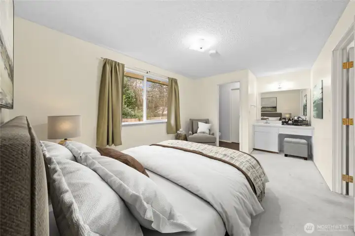 Primary is spacious and has a wonderful dressing/makeup nook~