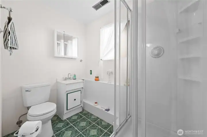 3/4 updated bathroom downstairs~