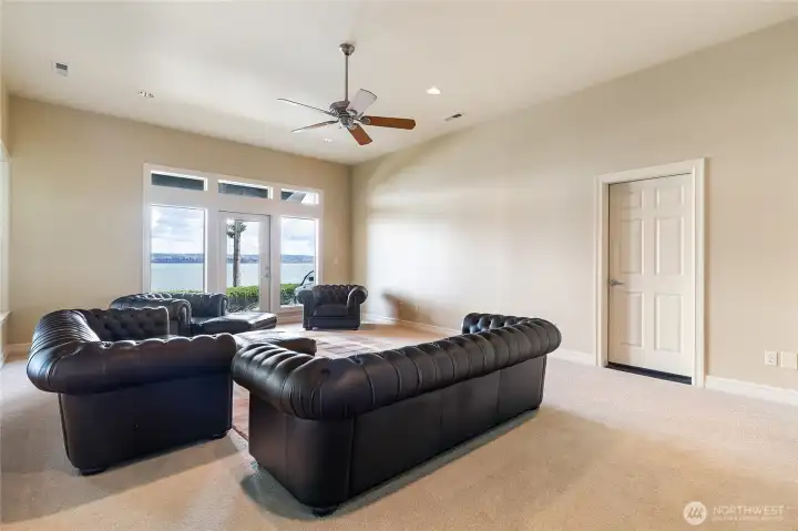 Lower level bonus room