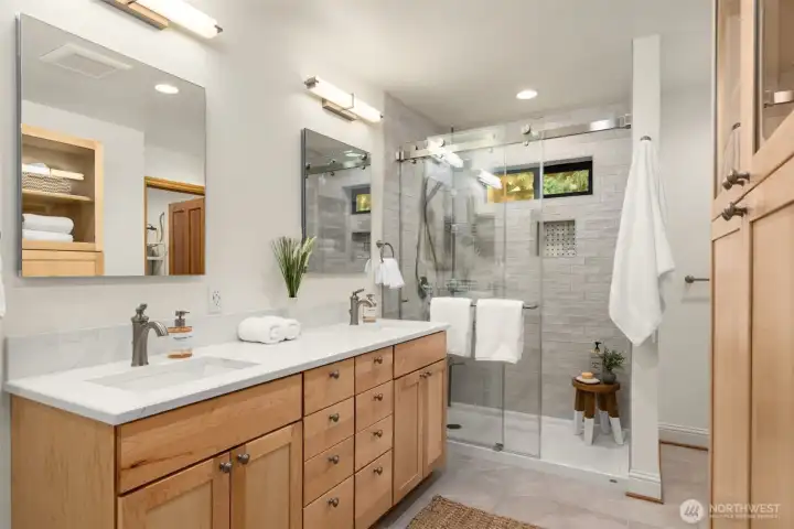 Brand new primary bathroom!
