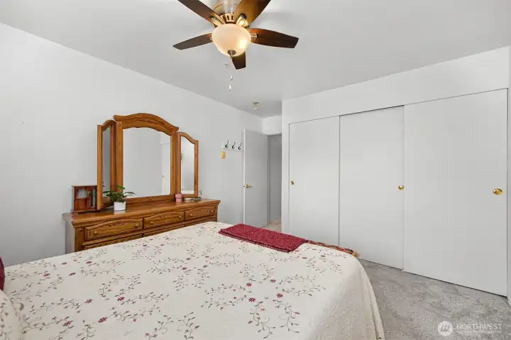 Guest bedroom