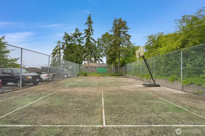 Outdoor court
