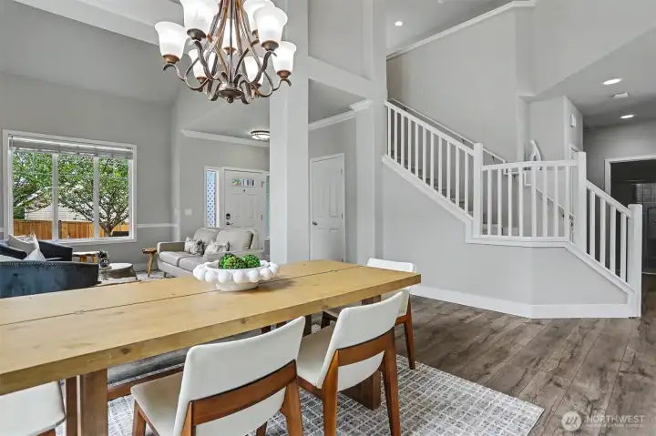 Elegant staircase heads to the upper level. Elegant staircase heads to the upper level.