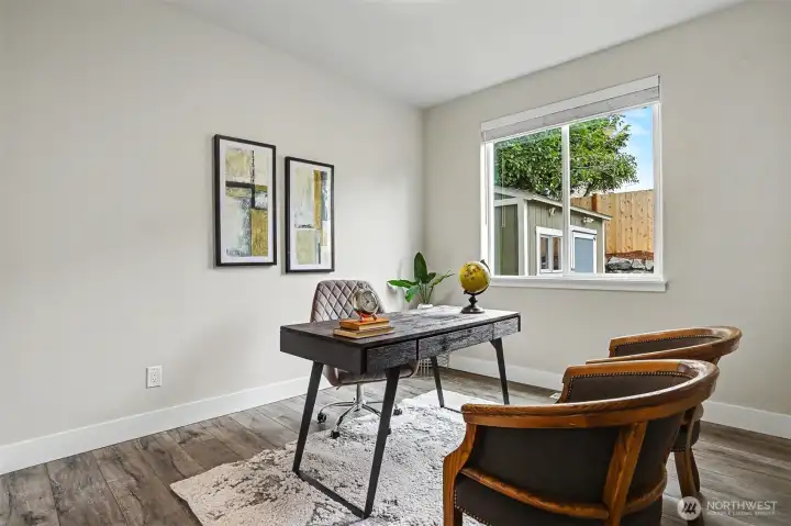 Main level bedroom is perfect for a home office. Main level bedroom is perfect for a home office.