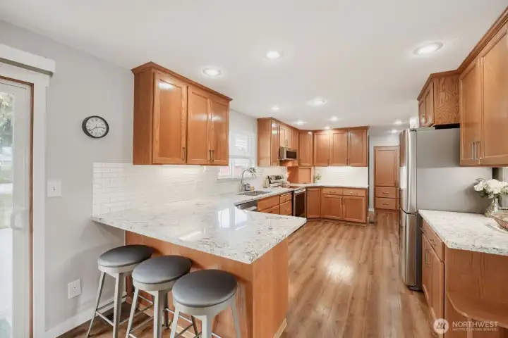 Kitchen with Breakfast Bar