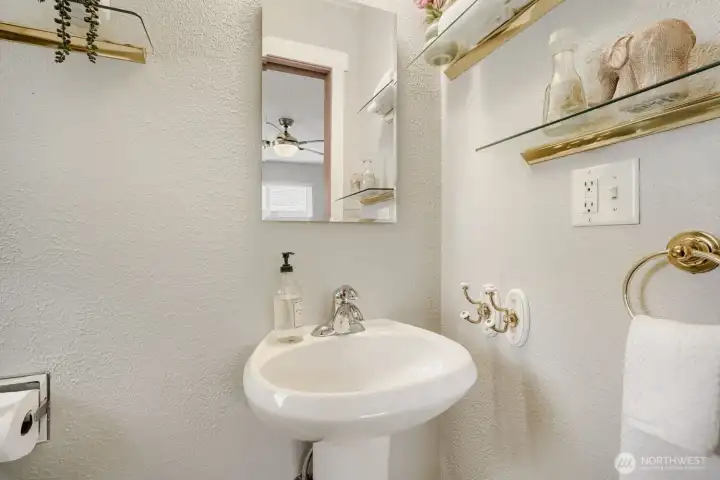 1/2 Bath off Primary