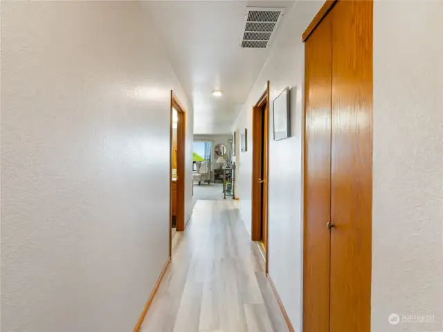 Wide hallway access.