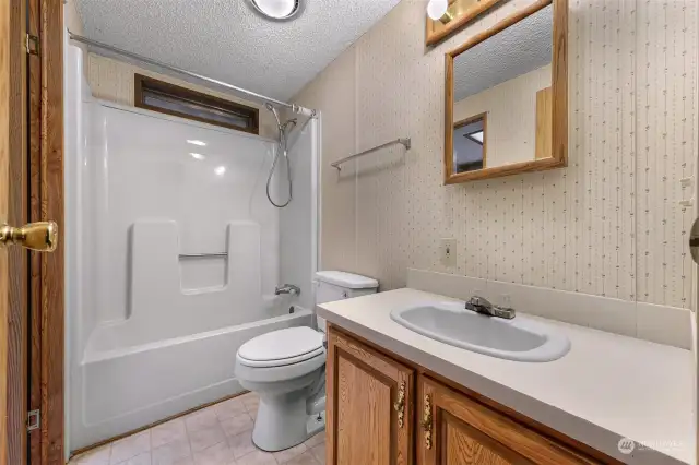 2nd Full Bathroom