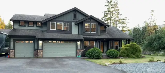 Beautifully remodeled home with tons of parking and room for all your toys/boat/rvs.