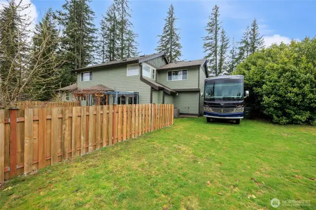 Plenty of room for all your toys/boat/trailer/rv