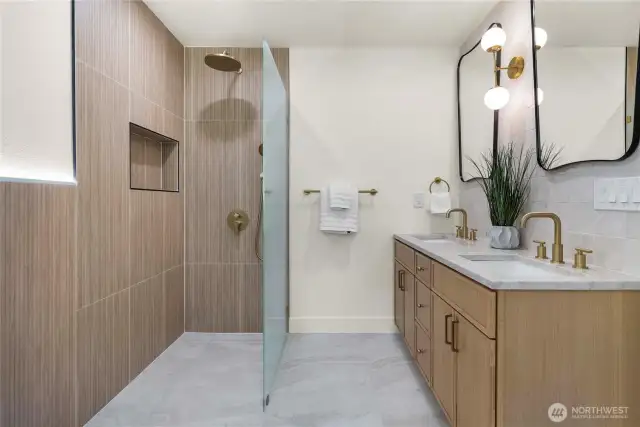 SPA PRIMARY BATHROOM