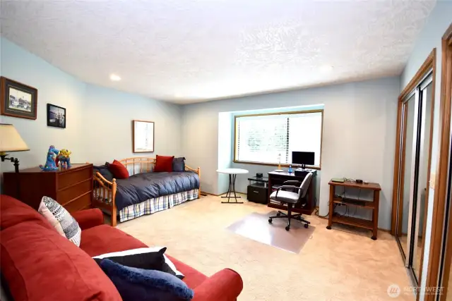 guest room 1