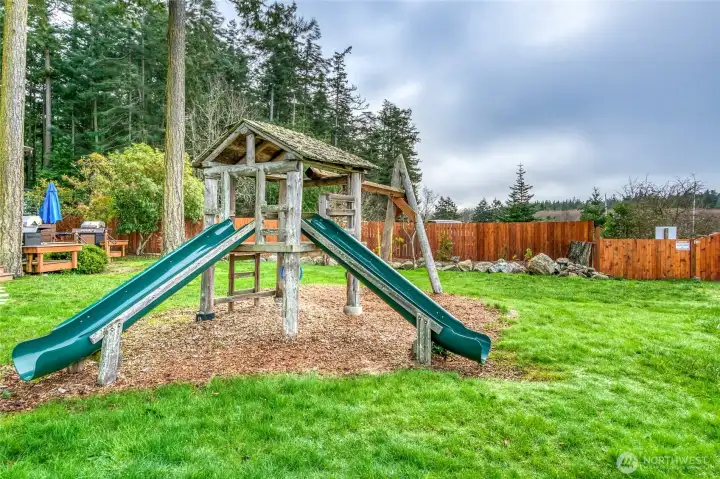 A play structures keeps the little ones busy and entertained.
