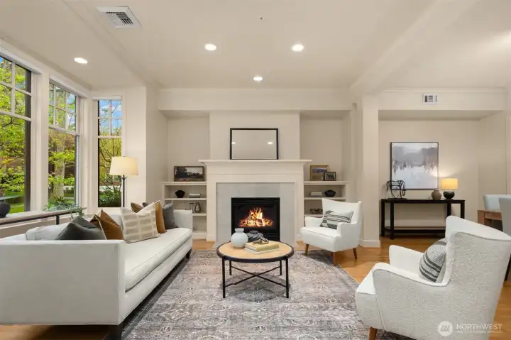 Spacious entertaining rooms with 10 foot ceilings