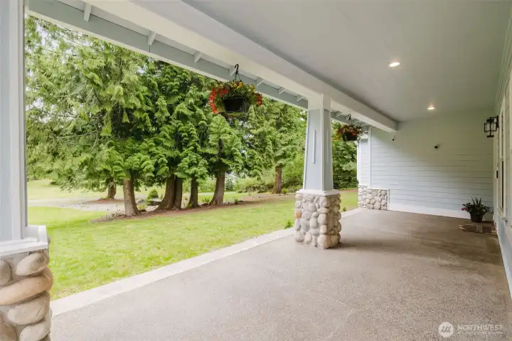 Watch the deer and bunnies enjoy the natrual landscape of the front door.  It's like having your own private park.
