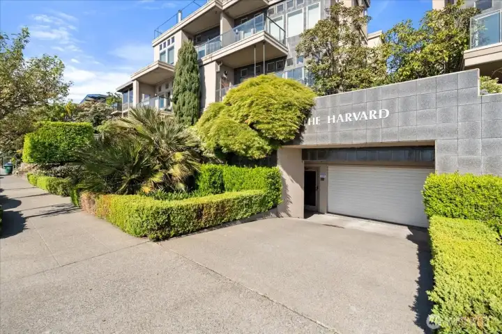 A rare luxury residence in the heart of Capitol Hill