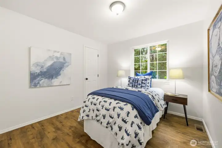 Additional bedroom. Additional bedroom.