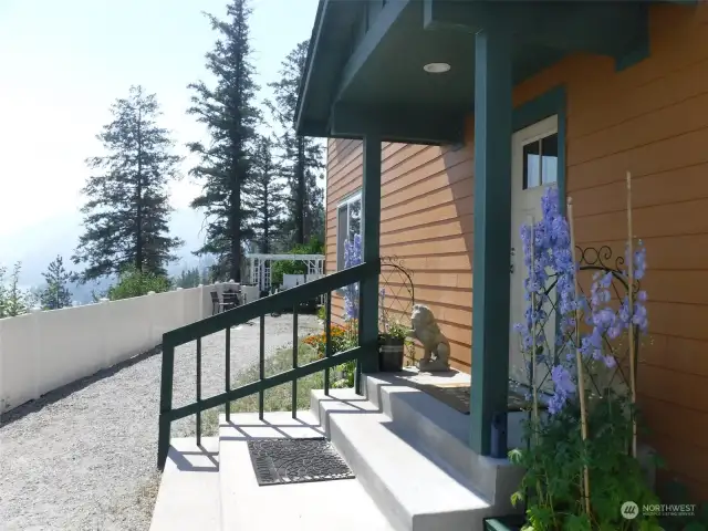 Entry towards gardens