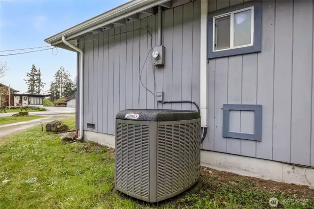 Heat pump for year round comfort- Yes that means A/C