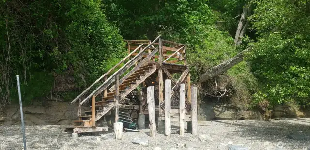 Stairs at the bottom of trail