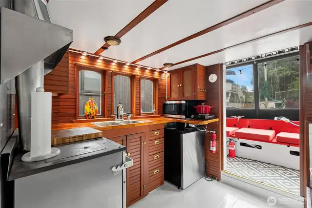 Indoor / Outdoor Entertaining