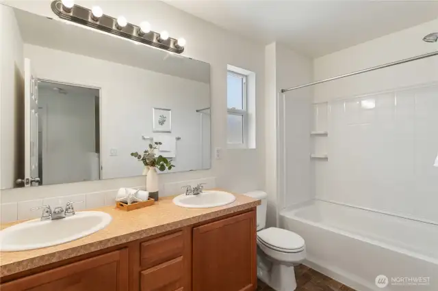 Another full bathroom on 2nd floor