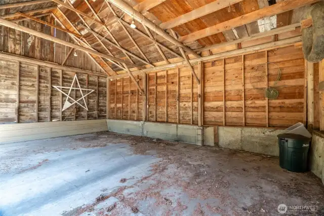 Open Front Garage.