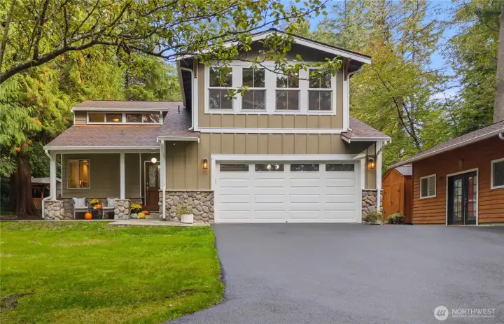 Welcome to 6807 Hunt St NW in Gig Harbor!