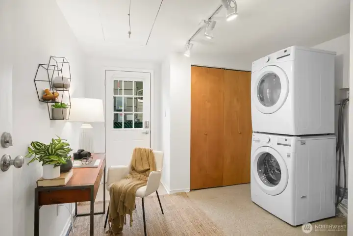 Oversized utility/ mudroom off kitchen