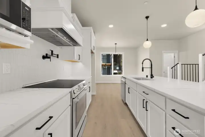 Photographs are for illustrative purposes only. Features, finishes, interior/exterior colors, landscaping and floorplan shown may vary from actual homes built Photographs are for illustrative purposes only. Features, finishes, interior/exterior colors, landscaping and floorplan shown may vary from actual homes built