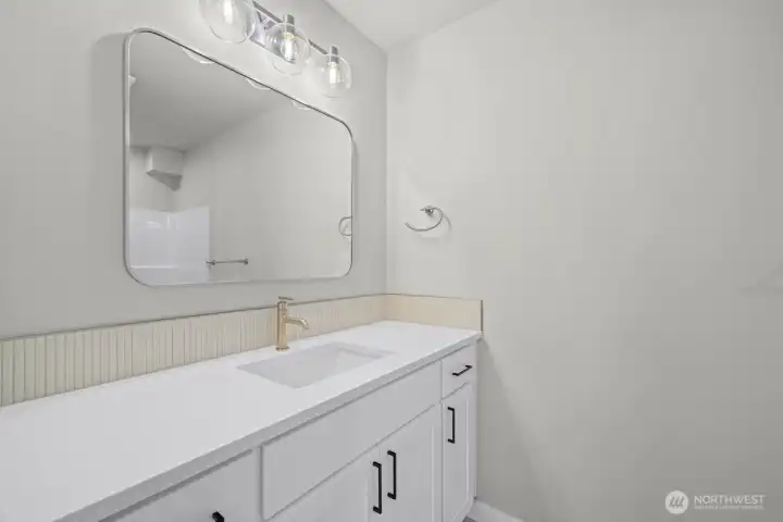 Photographs are for illustrative purposes only. Features, finishes, interior/exterior colors, landscaping and floorplan shown may vary from actual homes built