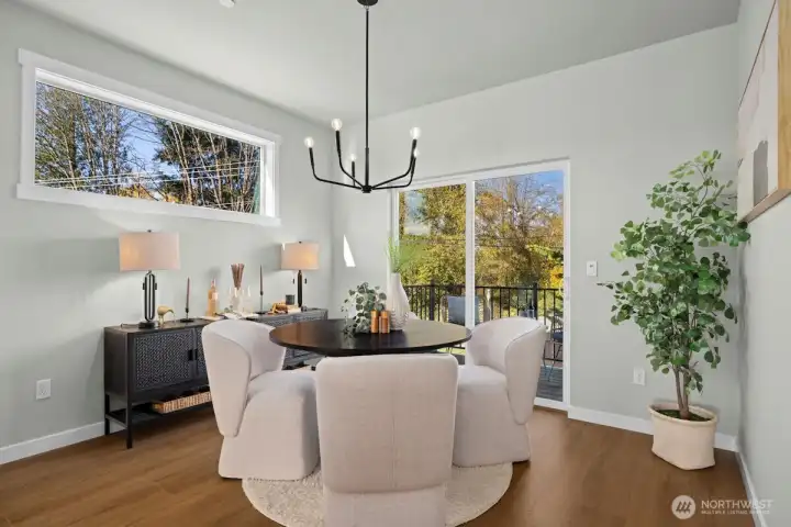 Photographs are for illustrative purposes only. Features, finishes, interior/exterior colors, landscaping and floorplan shown may vary from actual homes built