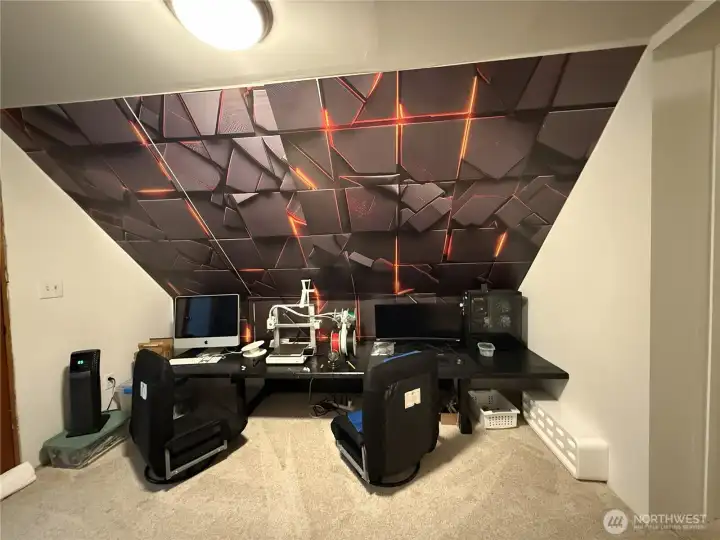 Bonus room. Converted to Lego & gamming room.