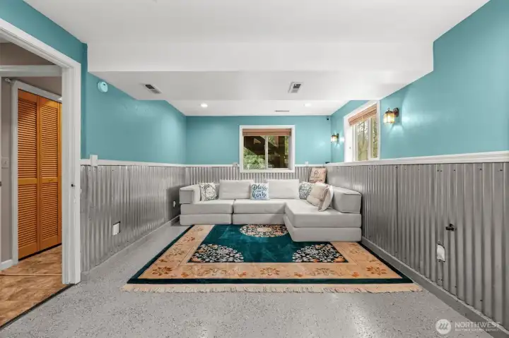 Located on the bottom floor, this extra bonus space can accommodate any of your housing wishes!