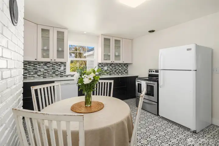 Kitchen with eating area