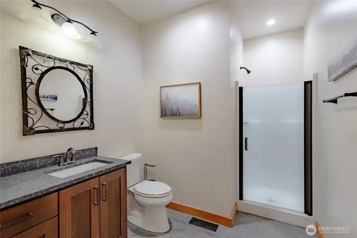 Shared main-level bath